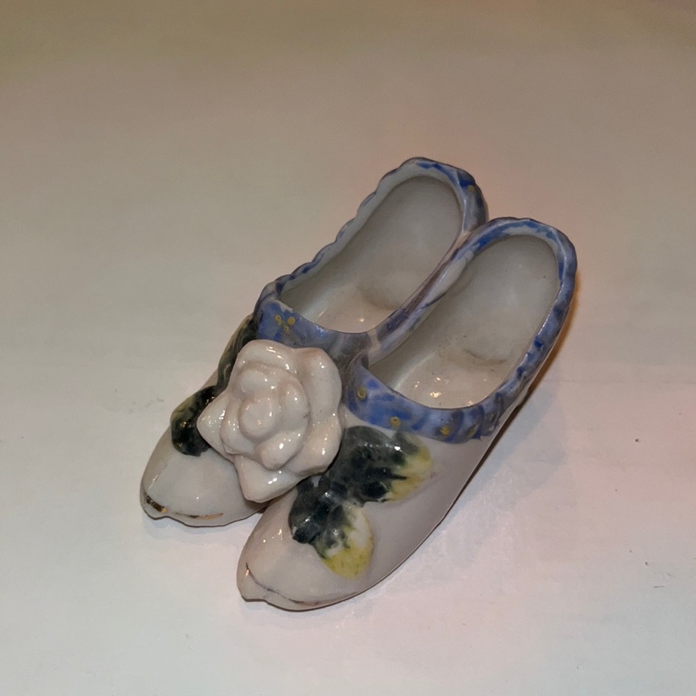 Beautiful miniature collectible shoe